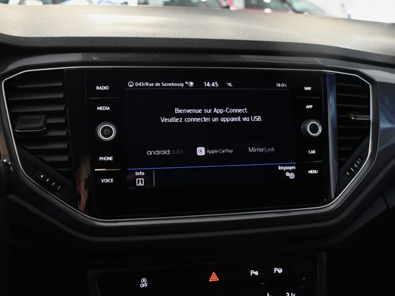 Volkswagen T-Roc IQ Drive 1.5 TSI 150 DSG GPS Virtual Caméra ACC Car Play Rear Front Hayon Attelage JA 18