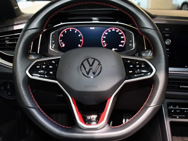 Volkswagen Polo GTI 2.0 TSI 207 DSG GPS Virtual ACC IQ Light TO Caméra Beats Induction Front Car Play JA 18