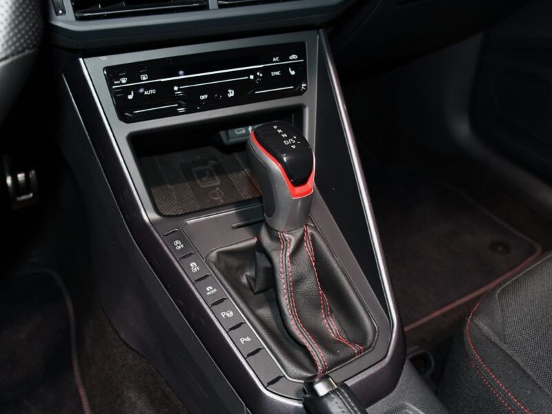 Volkswagen Polo GTI 2.0 TSI 207 DSG GPS Virtual ACC IQ Light TO Caméra Beats Induction Front Car Play JA 18