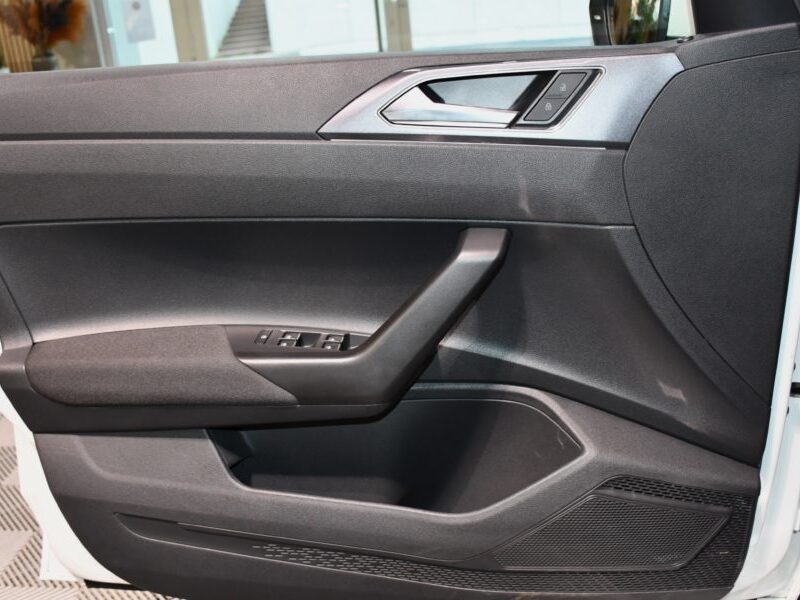 Volkswagen Polo GTI 2.0 TSI 207 DSG GPS Virtual ACC IQ Light TO Caméra Beats Induction Front Car Play JA 18