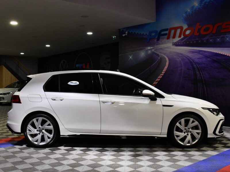 Volkswagen Golf 8 R-Line 1.5 TSI 150 BVM6 GPS Virtual Harman Kardon Car Play ACC FRont TO Lane JA 18 Garantie Vw 13/10/2026 ou 100.000 km