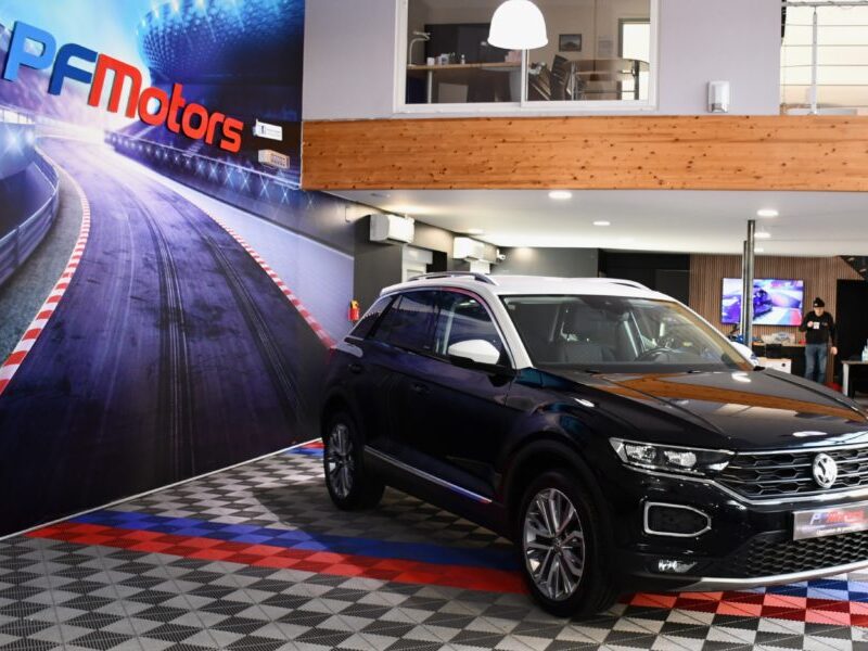 Volkswagen T-Roc IQ Drive 1.5 TSI 150 DSG GPS Virtual Caméra ACC Car Play Rear Front Hayon Attelage JA 18