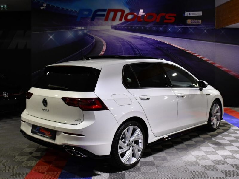Volkswagen Golf 8 R-Line 1.5 TSI 150 BVM6 GPS Virtual Harman Kardon Car Play ACC FRont TO Lane JA 18 Garantie Vw 13/10/2026 ou 100.000 km