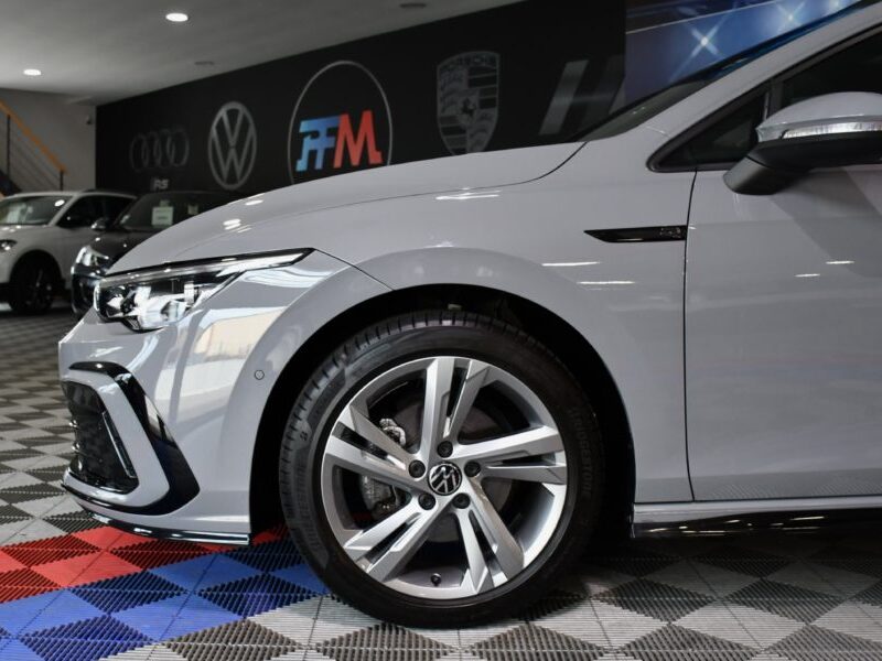 Volkswagen Golf 8 R-Line 1.5 eTSI 150 DSG GPS Virtual IQ Light Front TO ACC Car Play Mode JA 17