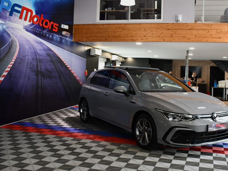 Volkswagen Golf 8 R-Line 1.5 eTSI 150 DSG GPS Virtual IQ Light Front TO ACC Car Play Mode JA 17