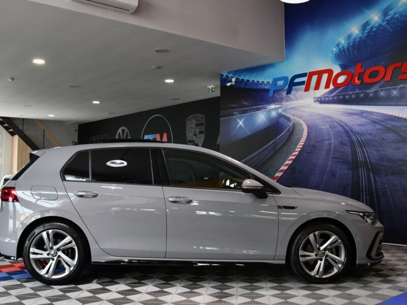 Volkswagen Golf 8 R-Line 1.5 eTSI 150 DSG GPS Virtual IQ Light Front TO ACC Car Play Mode JA 17