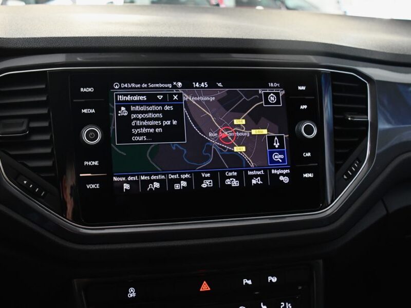 Volkswagen T-Roc IQ Drive 1.5 TSI 150 DSG GPS Virtual Caméra ACC Car Play Rear Front Hayon Attelage JA 18