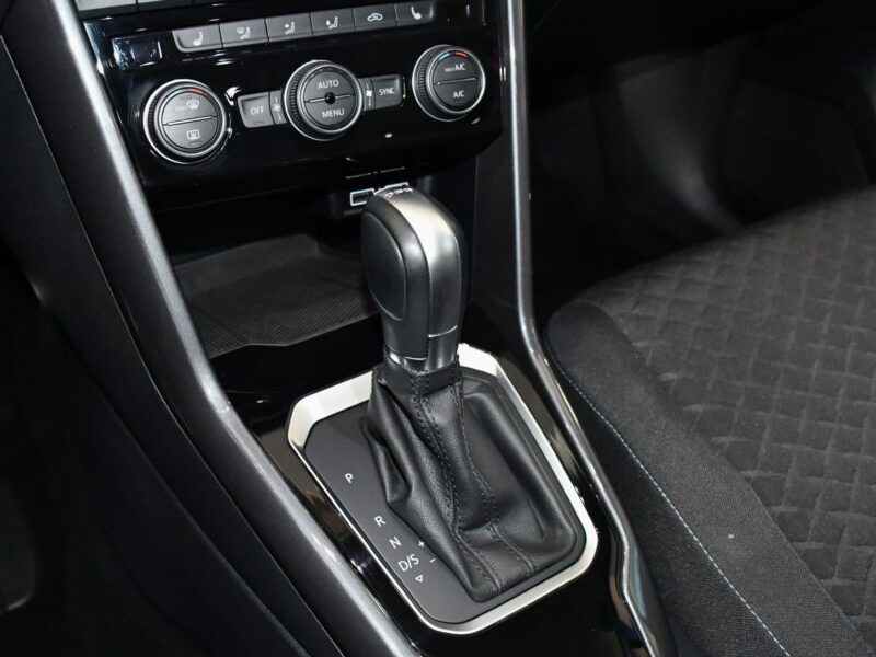 Volkswagen T-Roc IQ Drive 1.5 TSI 150 DSG GPS Virtual Caméra ACC Car Play Rear Front Hayon Attelage JA 18