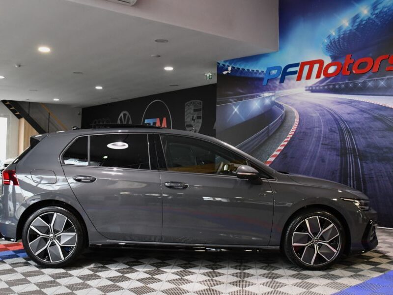 Volkswagen Golf 8 R-Line 2.0 TDI 150 DSG Car Play Virtual TO Caméra AV + AR + 360 ACC Mode Induction Front Lane JA 18 Garantie Volkswagen 10/2027