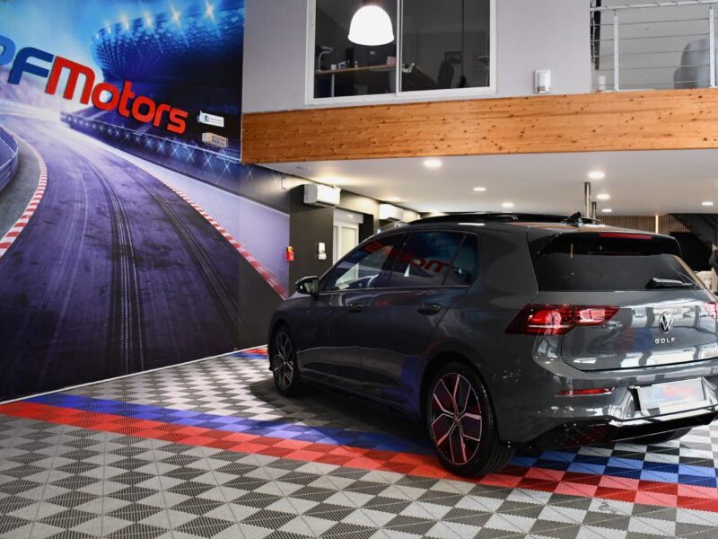 Volkswagen Golf 8 R-Line 2.0 TDI 150 DSG Car Play Virtual TO Caméra AV + AR + 360 ACC Mode Induction Front Lane JA 18 Garantie Volkswagen 10/2027
