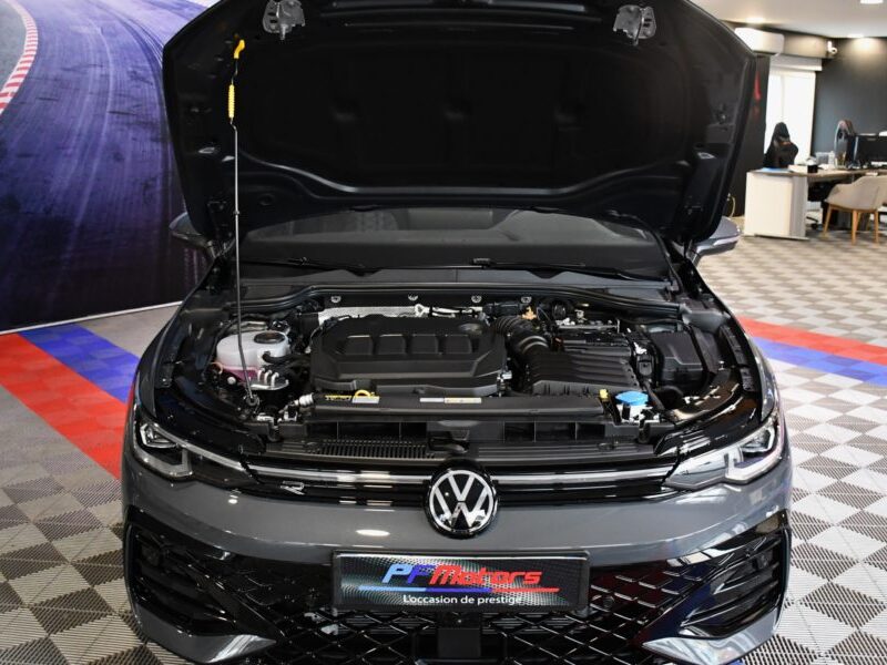 Volkswagen Golf 8 R-Line 2.0 TDI 150 DSG Car Play Virtual TO Caméra AV + AR + 360 ACC Mode Induction Front Lane JA 18 Garantie Volkswagen 10/2027