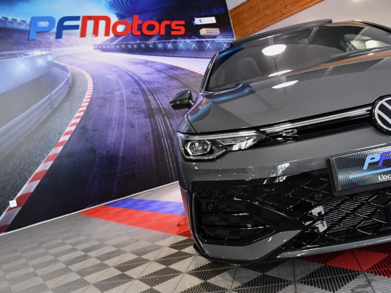 Volkswagen Golf 8 R-Line 2.0 TDI 150 DSG Car Play Virtual TO Caméra AV + AR + 360 ACC Mode Induction Front Lane JA 18 Garantie Volkswagen 10/2027