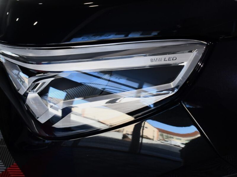 BMW X1 18d S-Drive 2.0 136 BVA7 Business Design GPS Virtual Hayon Attelage Caméra LED Limiteur JA 17*