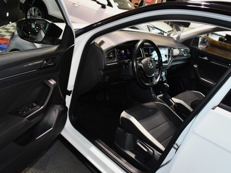 Volkswagen T-Roc Carat 2.0 TDI 150 DSG GPS Virtual ACC Keyless Car Play Front Attelage Side JA 17