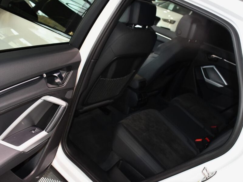 Audi Q3 Sportback S-Line 35 TFSI 150 S-Tronic Black Panel GPS Virtual TO Hayon Attelage Lane ACC Drive JA 20