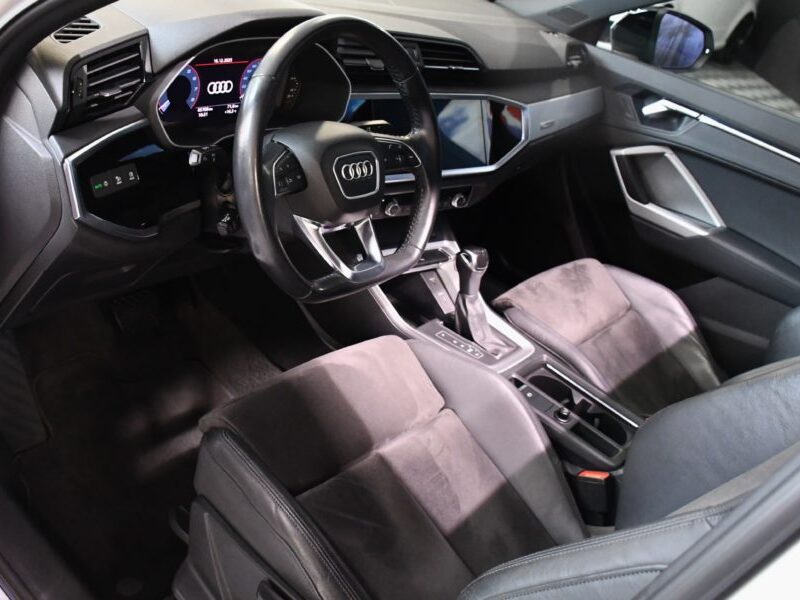 Audi Q3 Sportback S-Line 35 TFSI 150 S-Tronic Black Panel GPS Virtual TO Hayon Attelage Lane ACC Drive JA 20