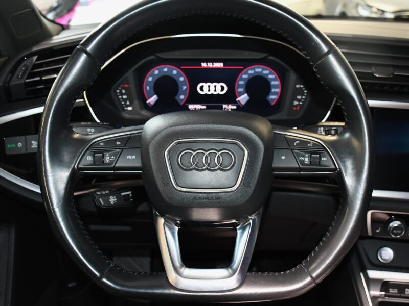 Audi Q3 Sportback S-Line 35 TFSI 150 S-Tronic Black Panel GPS Virtual TO Hayon Attelage Lane ACC Drive JA 20