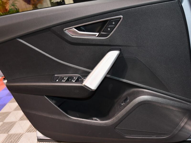 Audi Q2 Sport 35 TFSI 150 S-Tronic GPS Virtual Cuir Caméra ACC Pré Sense Car Play LED Hayon JA 17