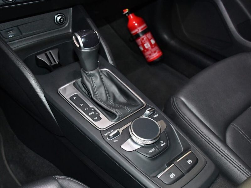 Audi Q2 Advanced 35 TFSI 150 S-Tronic GPS Virtual Cuir Régulateur Caméra Pré Sense Hayon Audi Smartphone JA 17