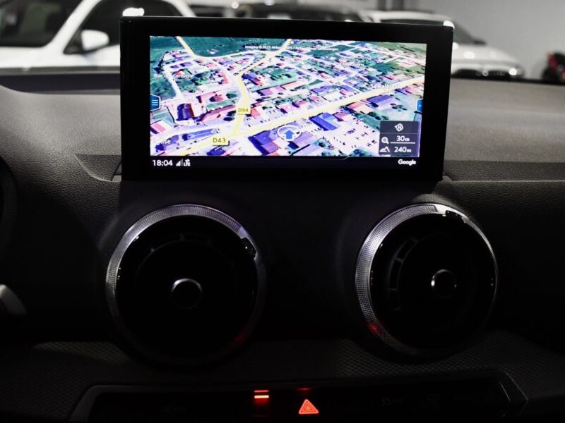 Audi Q2 Advanced 35 TFSI 150 S-Tronic GPS Virtual Cuir Régulateur Caméra Pré Sense Hayon Audi Smartphone JA 17