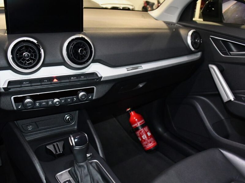 Audi Q2 Advanced 35 TFSI 150 S-Tronic GPS Virtual Cuir Régulateur Caméra Pré Sense Hayon Audi Smartphone JA 17