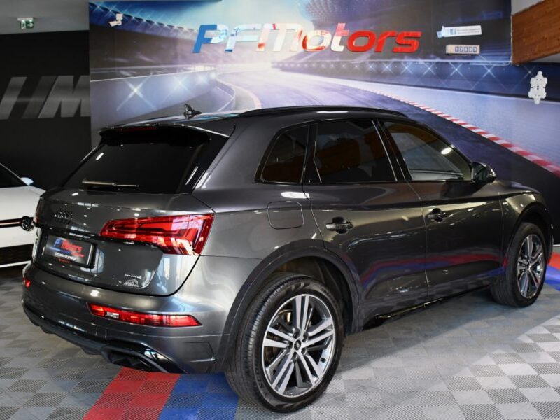 Audi Q5 S-Line 40 TDI 204 Quattro S-Tronic GPS Virtual Attelage Hayon Régulateur Drive Caméra Pré senseCar Play JA 20 Black Panel