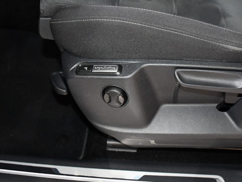 Volkswagen Tiguan R-Line Carat 2.0 TDI 150 DSG 4Motion GPS Virtual ACC Mode Caméra Ergo Car Play Parc Assist JA 19