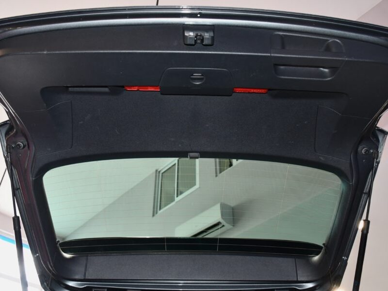 Volkswagen Tiguan R-Line Carat 2.0 TDI 150 DSG 4Motion GPS Virtual ACC Mode Caméra Ergo Car Play Parc Assist JA 19