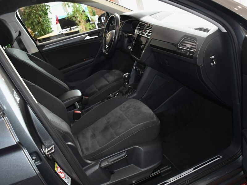 Volkswagen Tiguan R-Line Carat 2.0 TDI 150 DSG 4Motion GPS Virtual ACC Mode Caméra Ergo Car Play Parc Assist JA 19