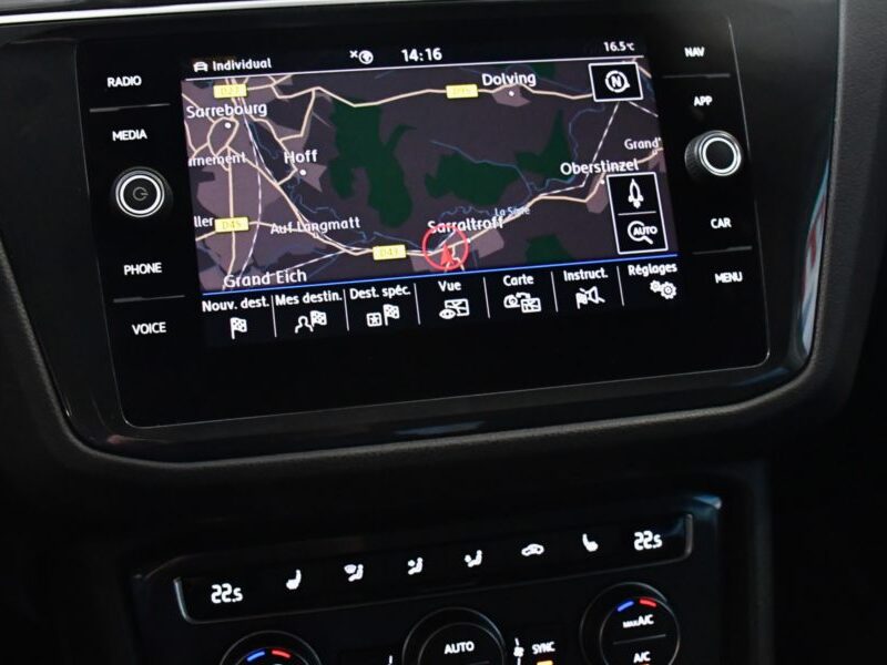 Volkswagen Tiguan R-Line Carat 2.0 TDI 150 DSG 4Motion GPS Virtual ACC Mode Caméra Ergo Car Play Parc Assist JA 19