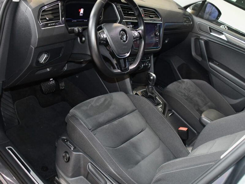 Volkswagen Tiguan R-Line Carat 2.0 TDI 150 DSG 4Motion GPS Virtual ACC Mode Caméra Ergo Car Play Parc Assist JA 19