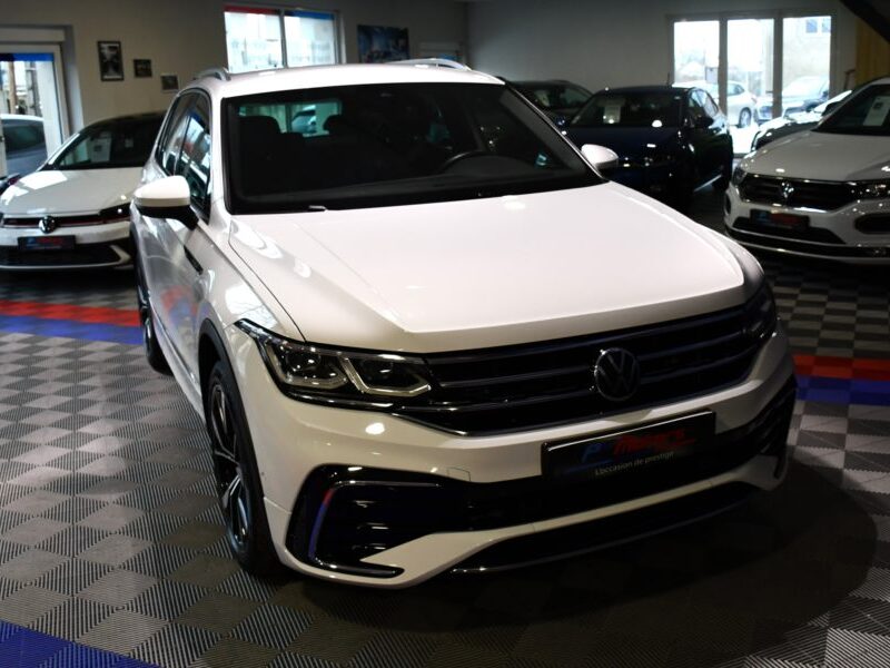 Volkswagen Tiguan R-Line 2.0 TDI 200 DSG 4Motion GPS Virtual ACC Front Lane DCC ACC Car Play Caméra Attelage IQ Light JA 20