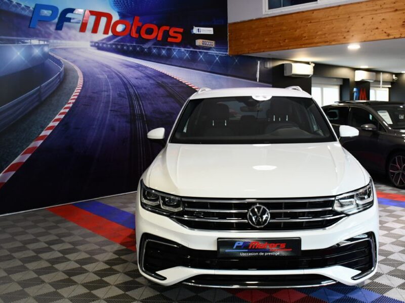 Volkswagen Tiguan R-Line 2.0 TDI 200 DSG 4Motion GPS Virtual ACC Front Lane DCC ACC Car Play Caméra Attelage IQ Light JA 20