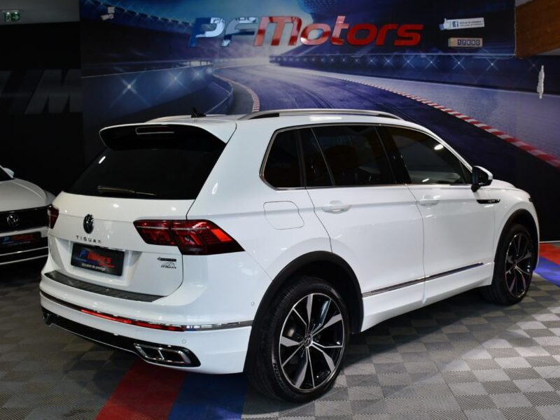 Volkswagen Tiguan R-Line 2.0 TDI 200 DSG 4Motion GPS Virtual ACC Front Lane DCC ACC Car Play Caméra Attelage IQ Light JA 20