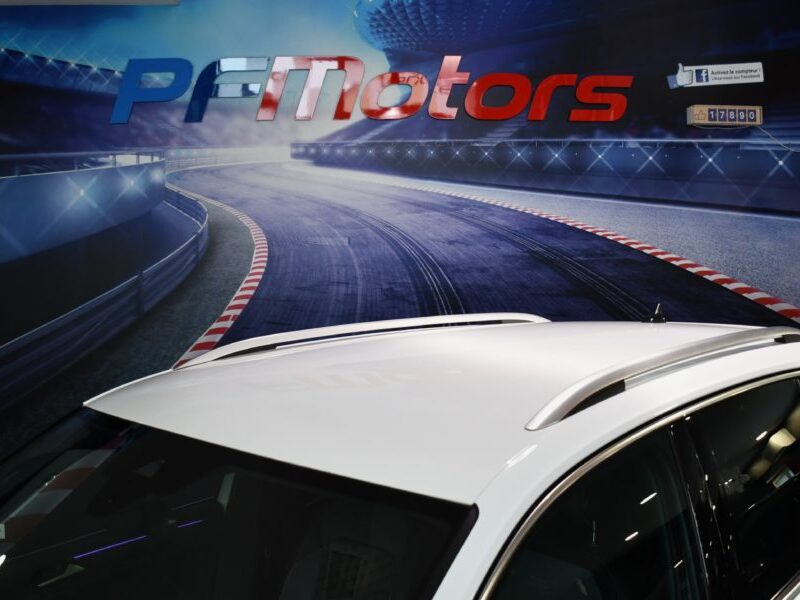 Volkswagen Tiguan R-Line 2.0 TDI 200 DSG 4Motion GPS Virtual ACC Front Lane DCC ACC Car Play Caméra Attelage IQ Light JA 20