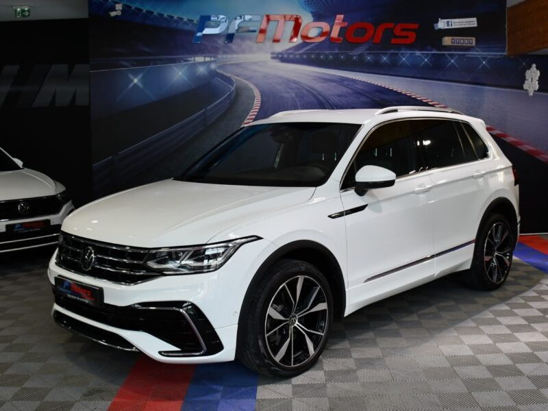 Volkswagen Tiguan R-Line 2.0 TDI 200 DSG 4Motion GPS Virtual ACC Front Lane DCC ACC Car Play Caméra Attelage IQ Light JA 20