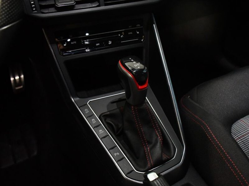 Volkswagen Polo GTI 2.0 TSI 207 DSG GPS Virtual Beats IQ Light Front Lane Car Play ACC JA 18 Garantie VW 10/04/2027 ou 100.000 km