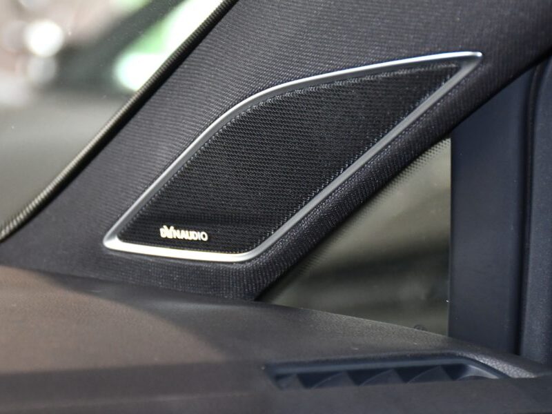 Volkswagen Golf 7 Facelift Performance 2.0 TSI 245 DSG GPS Virtual Dynaudio ACC DCC Caméra Honeycomb Combinés Filtés Pilotés KW JA 18 PAS DE MALUS