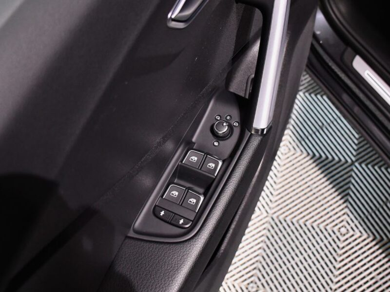 Audi Q2 Advanced 35 TFSI 150 S-Tronic GPS Virtual Pré Sense Hayon Induction Caméra Cuir JA 17 Garantie Constructeur 12/2026 ou 100.000 km