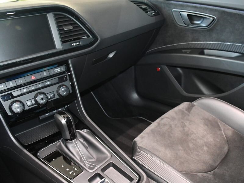 Séat Léon ST Cupra 2.0 TSI 300 4Drive DSG Virtual ACC DCC Caméra Front Lane Caméra Full Linck TO Beats JA 19